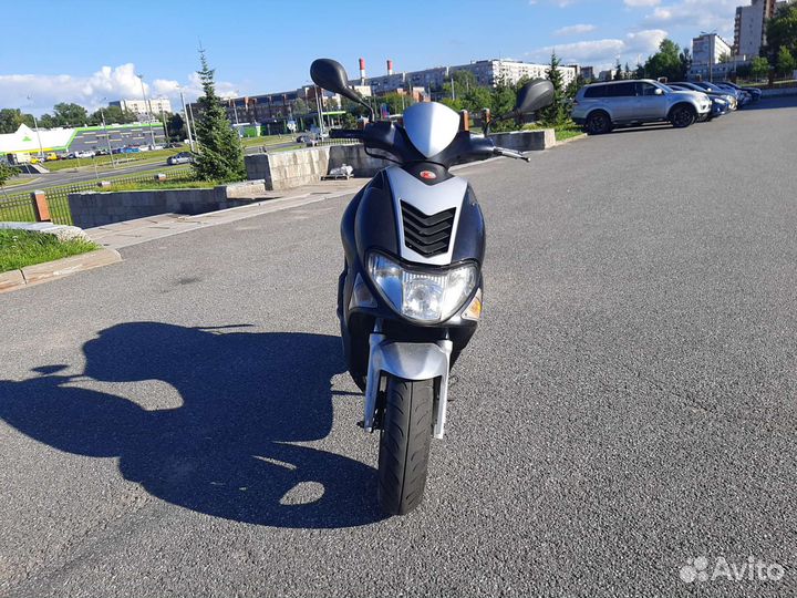Kymco super 8 скутер