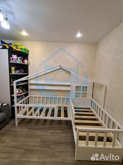 Двухъярусная кровать