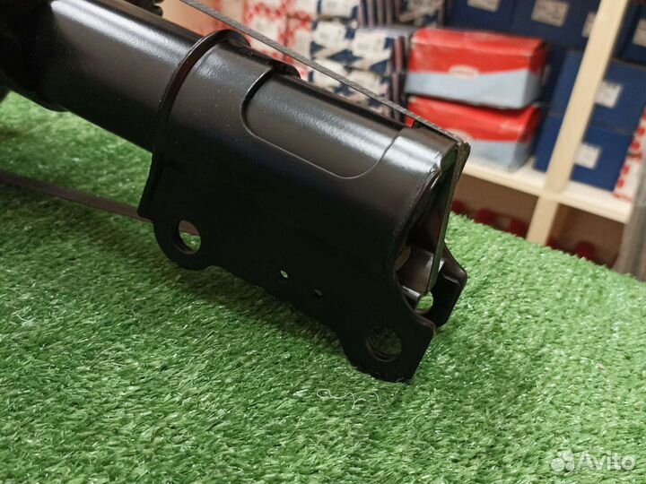 Амортизатор передний Вольво хс90 (2002-2014г)