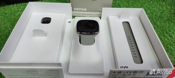 Smart часы Fitbit sense