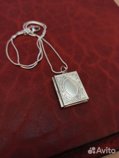 Кулон Книга с секретом