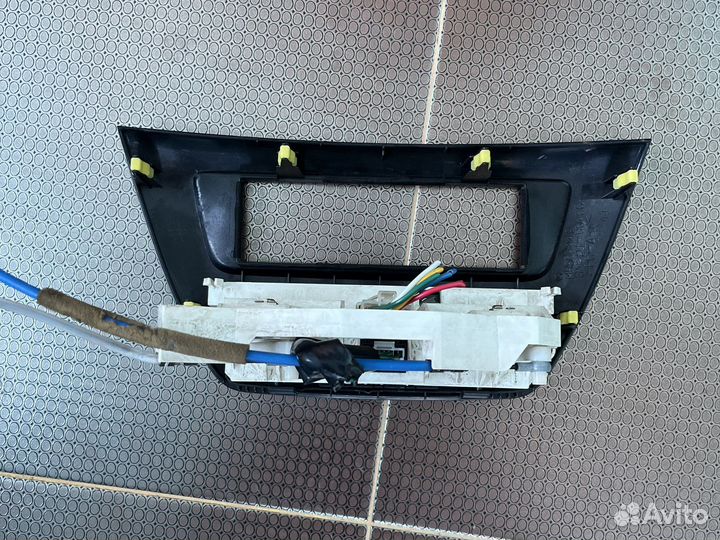 Блок управление отопителем/кондиционер Lancer 9