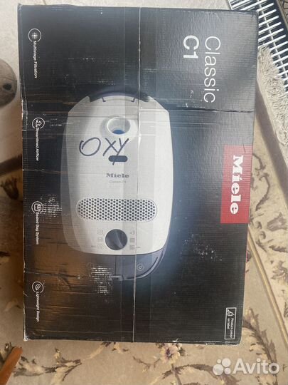 Пылесос Miele sbad3 Classic C1 белый лотос