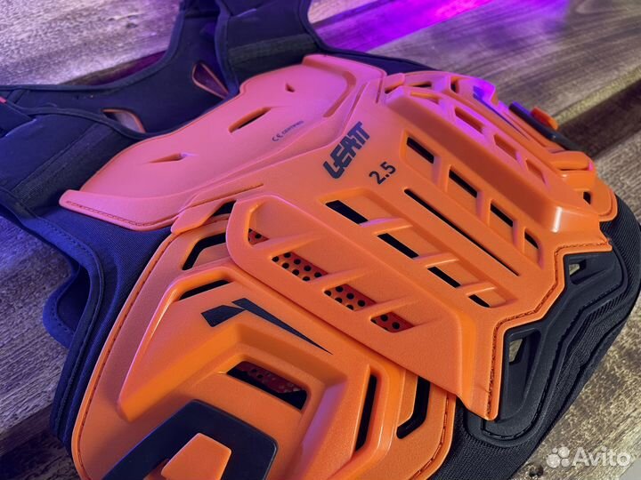 Панцирь подростковый Leatt Chest Protector 2.5