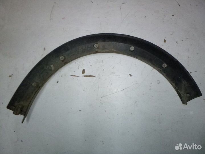 Накладка переднего крыла левого renault sandero 20