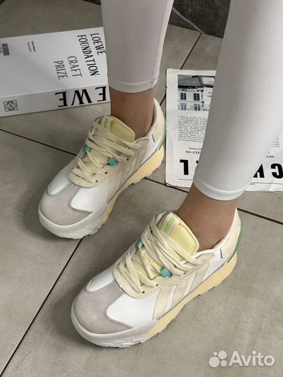 Кроссовки Adidas Neo Futro