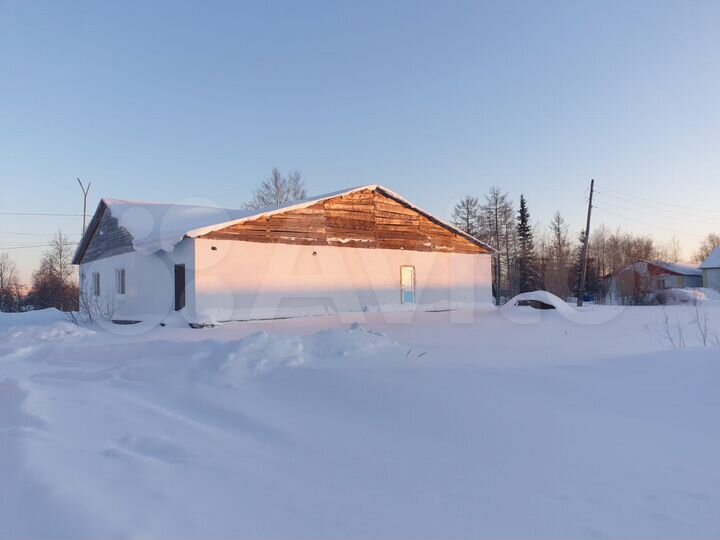 Здание, 300 м²