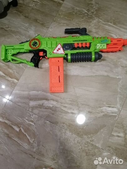 Нерф Revoltinator