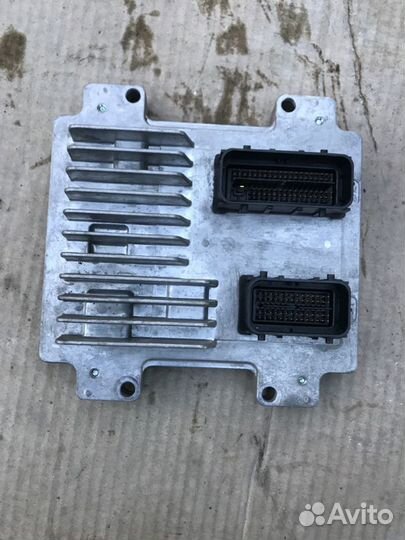 Блок управления двигателем на опель астра J