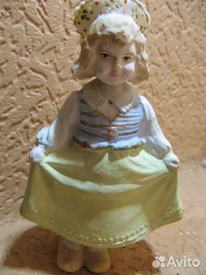 Винтажная кукла-болванчик