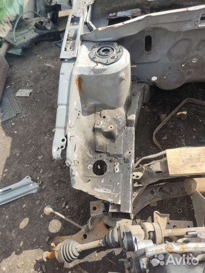 Лонжерон передняя правая четверть Mazda Tribute