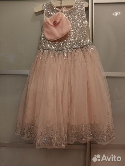 Платье для девочки праздничное
