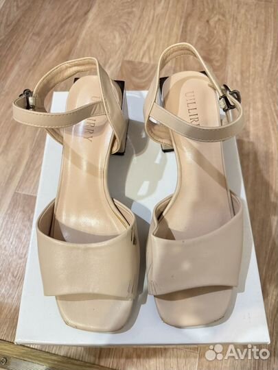 Босоножки женские 38 размер