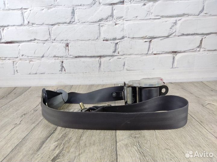 Ремень безопасности передний левый Carina E