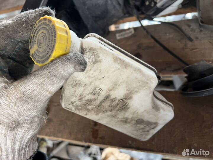 Главный тормозной цилиндр Citroen C-Elysee