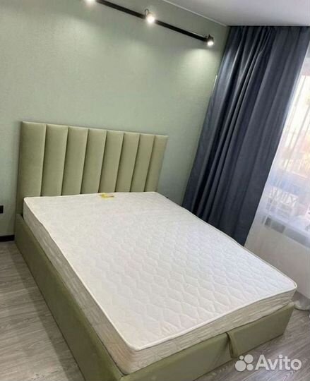 Кровать