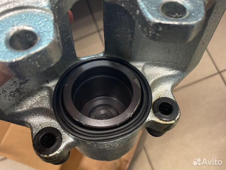 Суппорт передний левый sprinter NK 2133155