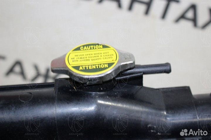 Радиатор охлаждения двигателя Suzuki Jimny 3