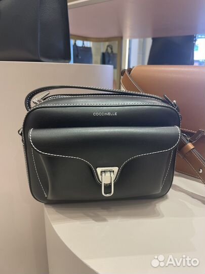 Сумка coccinelle beat новая 21*15