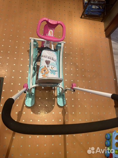 Снегокат с ручкой и спинкой