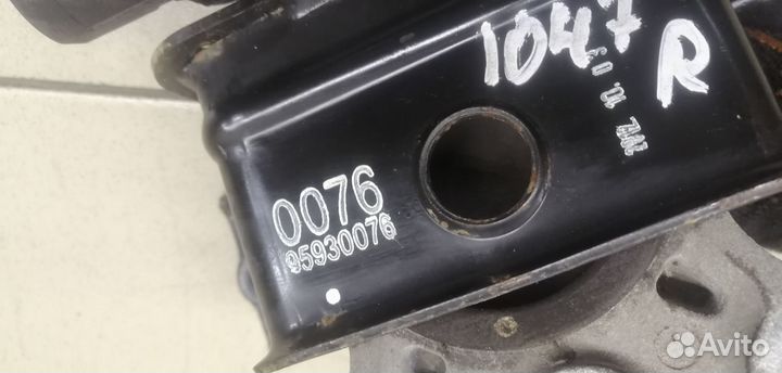 Опора двигателя правая Aveo (T300) 2011