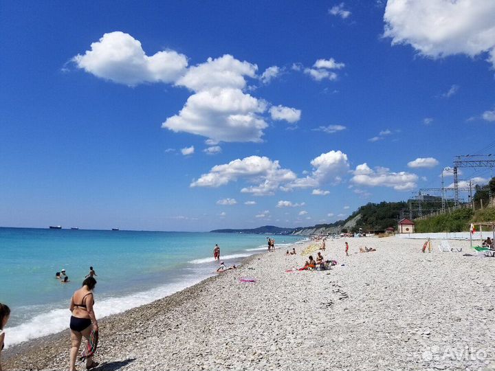 Официант с проживанием и питанием