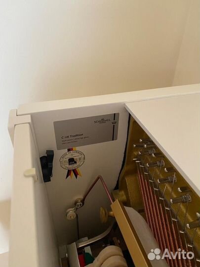 Продаю немецкое белое пианино Schimmel