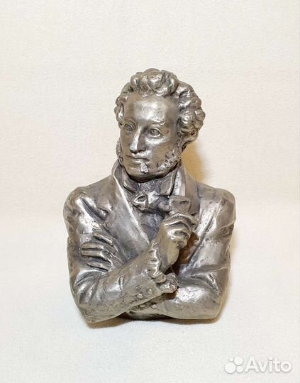 Бюст А.С. Пушкин
