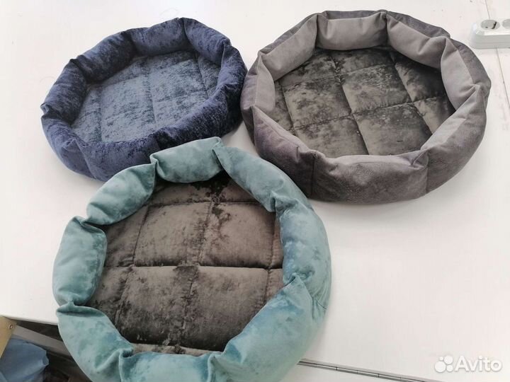 Лежанки для кошек и собак цена зависит от размера