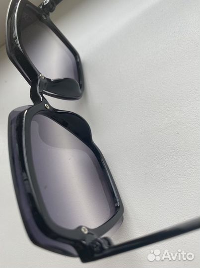 Солнечные очки женские