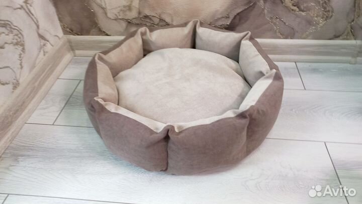 Лежанка для собак и кошек