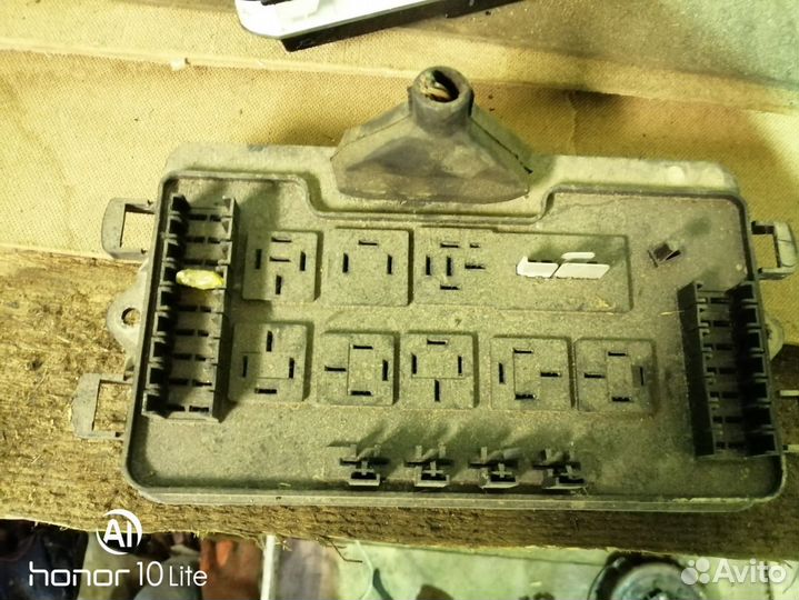 Блок предохранителей