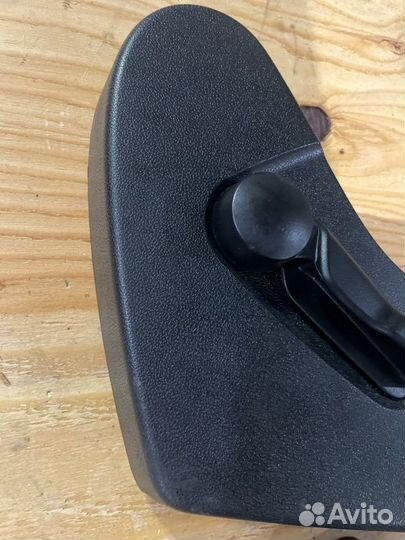 Пластик сиденья задний правый Mercedes-Benz