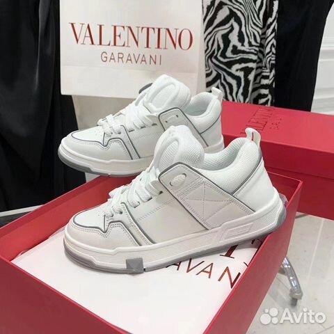 Кроссовки valentino