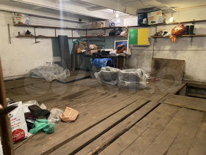 Гараж, > 30 м²