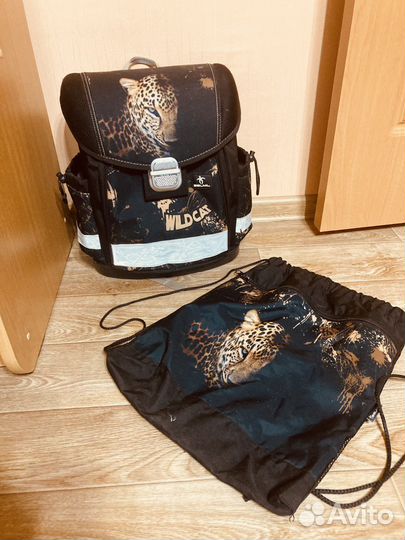 Школьный рюкзак с мешком для обуви