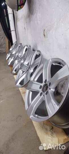 Диски на mercedes r18