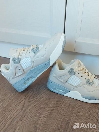 Кроссовки женские 36 размер