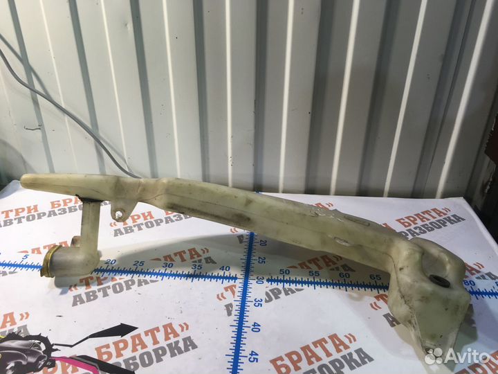 Форд Фокус бачок омывателя