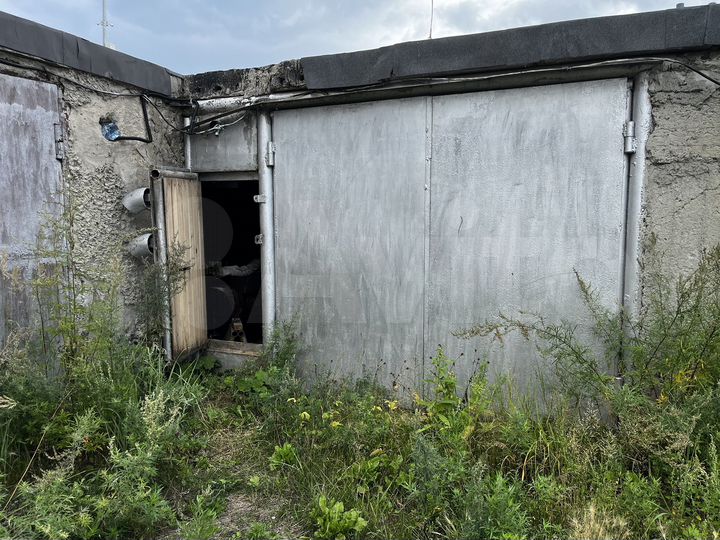 Гараж, > 30 м²