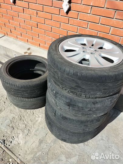 Lugster Runner 215/50 R17 91