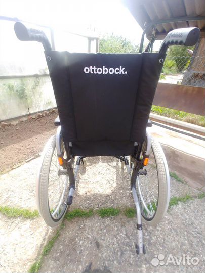 Кресло-коляска для инвалида