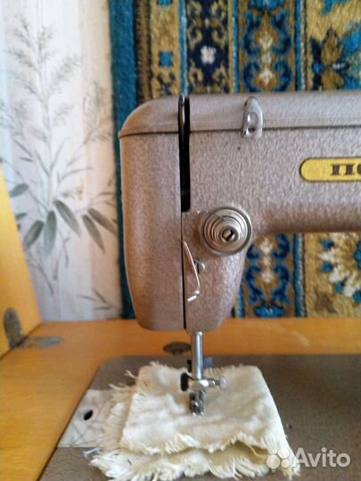 Швейная машинка Подольск ножная