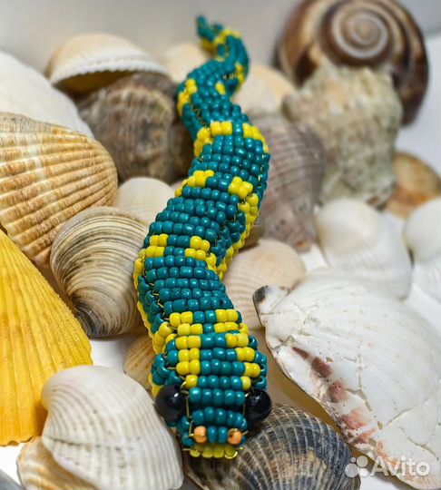 Змея из бисера