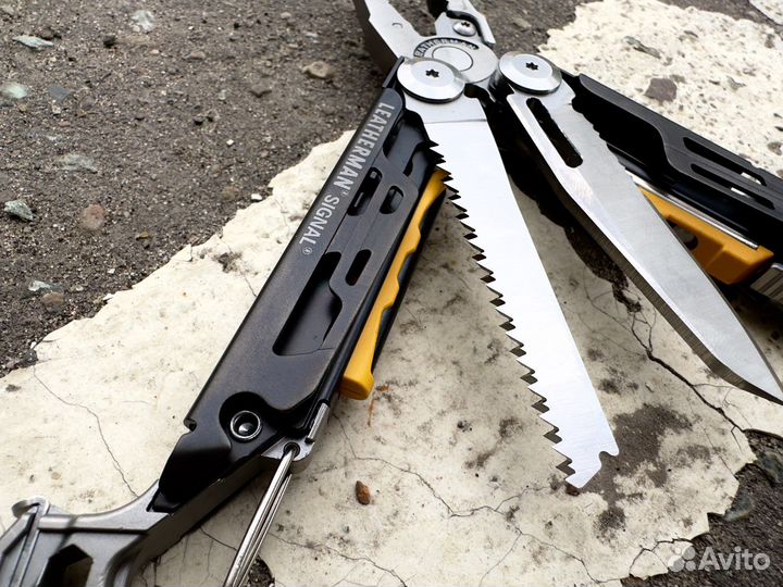 Мультитул Leatherman Signal Stainless