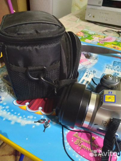 Продам фотоаппарат Sony Cyber-shot DSC-H2