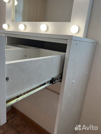 Гримерное зеркало