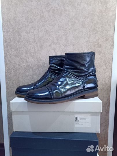 Mascotte 44 р лакированные челси