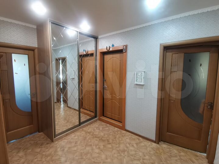 4-к. квартира, 80 м², 4/5 эт.