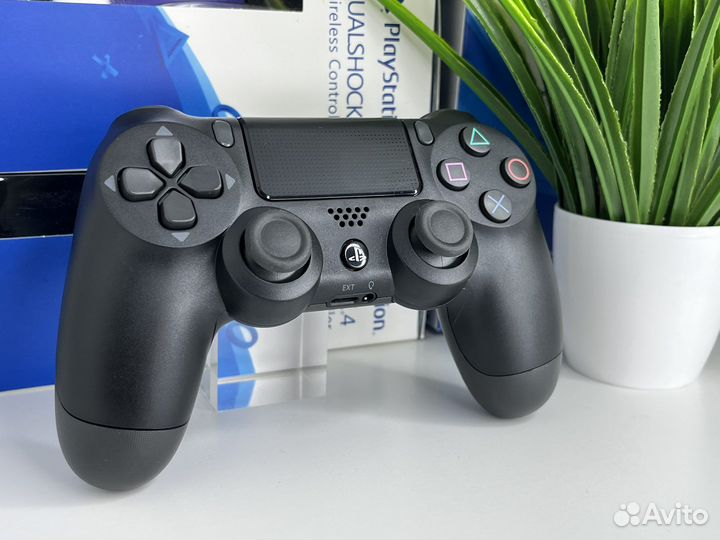 Геймпад Sony PS4 V2 черный новый